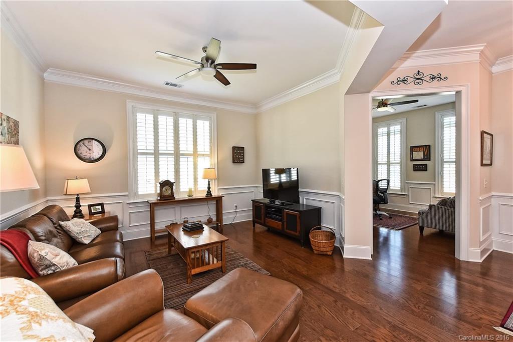 15511 Lake Ridge Road Charlotte, NC 28278 - Photo 5 of 24 Gallery Image 5