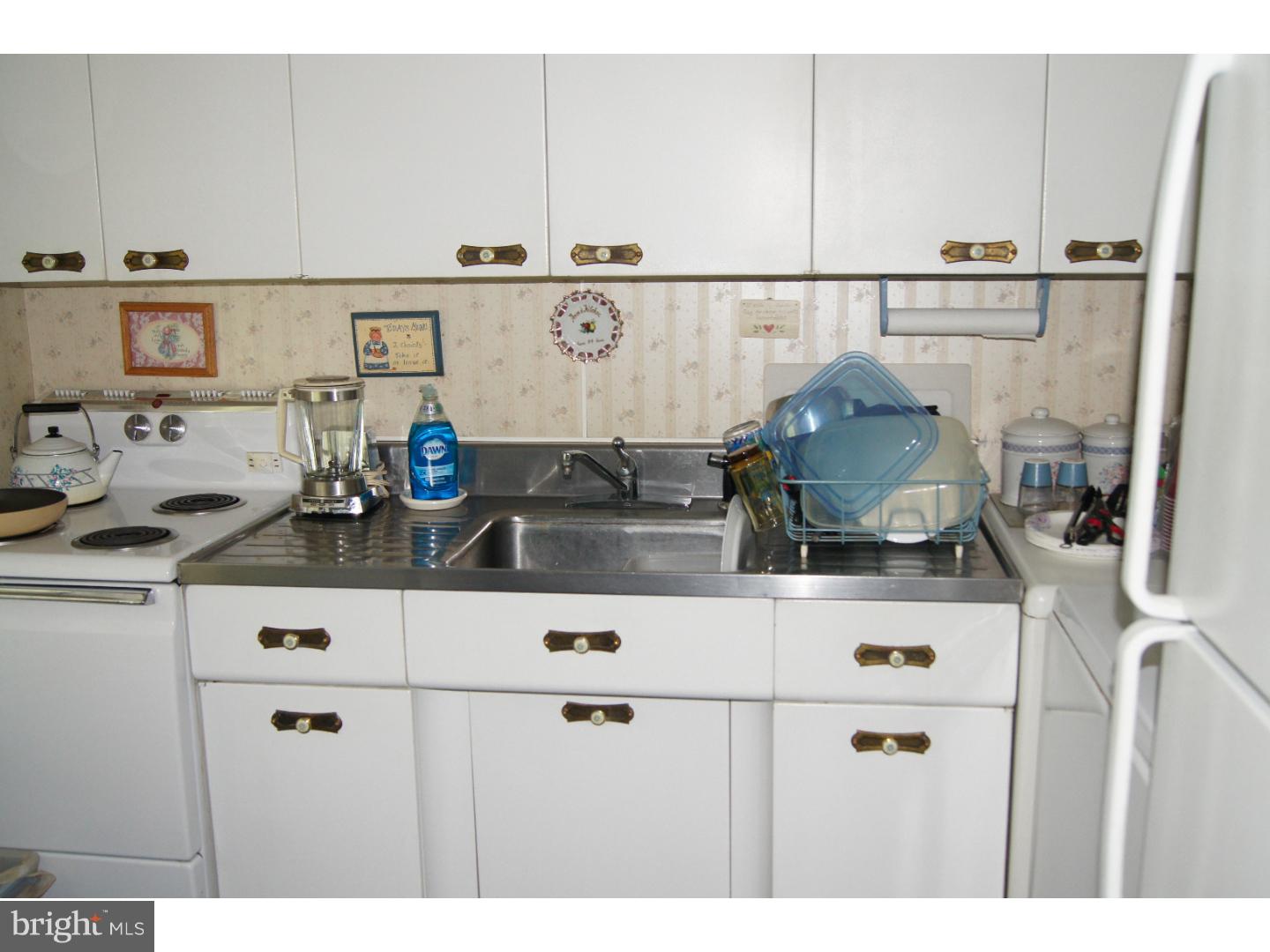 45 Margin Road Levittown, PA 19056 - Photo 5 of 22 Kitchen