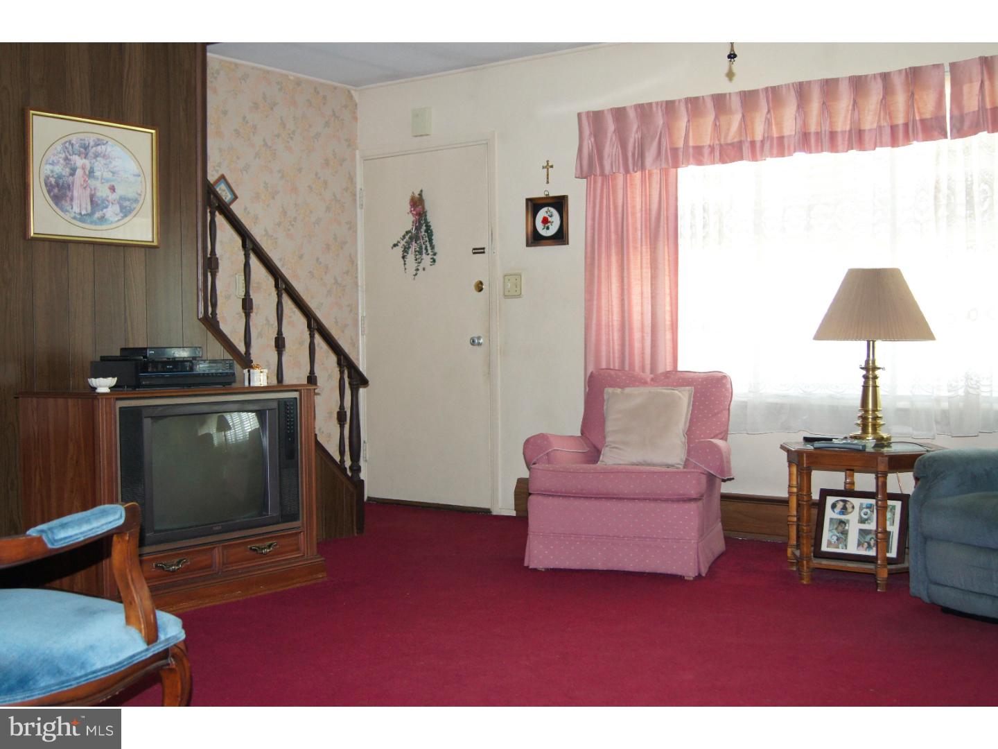45 Margin Road Levittown, PA 19056 - Photo 6 of 22 Living Room