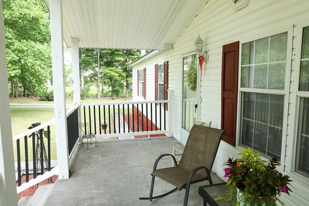 14357 Sandy Ridge Road St. Paul, VA 24283 - Photo 3 of 45 Gallery Image 3
