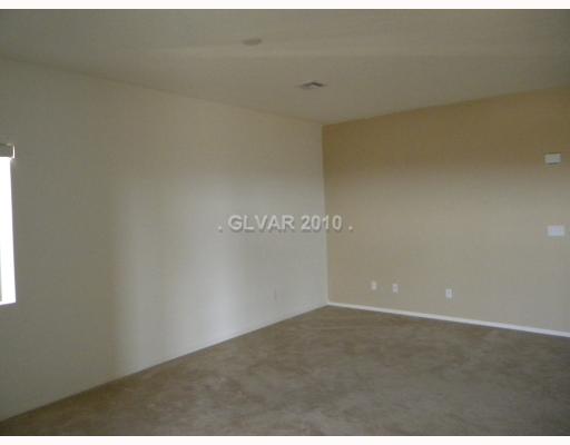 470 Turtleback Road, Unit 724 Mesquite, NV 89027 - Photo 3 of 11 Living Room.