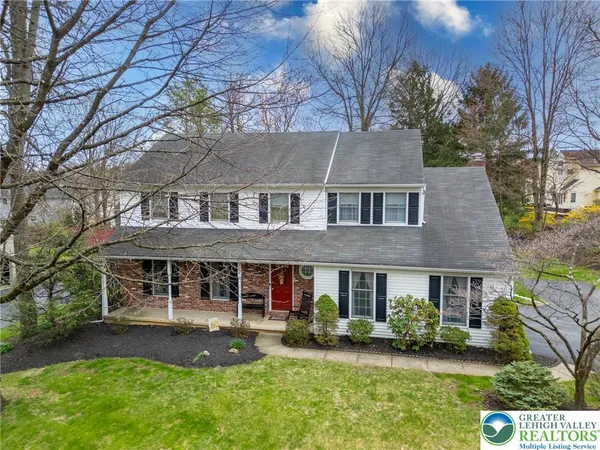$524,900 | 5292 Hanover Drive, Lower Macungie Township, PA 18106