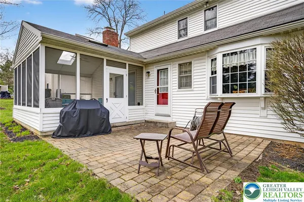 $524,900 | 5292 Hanover Drive, Lower Macungie Township, PA 18106