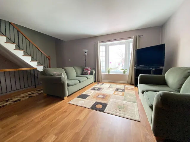 $2,400 | 1949 Governors Lane, Hoffman Estates, IL 60169