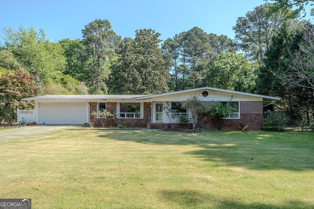 265 Hunnicutt Drive Athens, GA 30606 - Photo 2 of 32