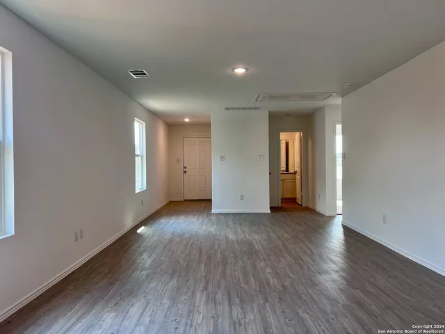 $2,100 | 8807 Astral Place, San Antonio, TX 78252