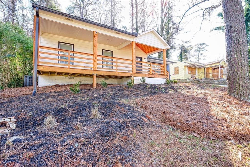 2230 Beecher Circle Southwest Atlanta, GA 30311 - Photo 27 of 29 a house view with a backyard