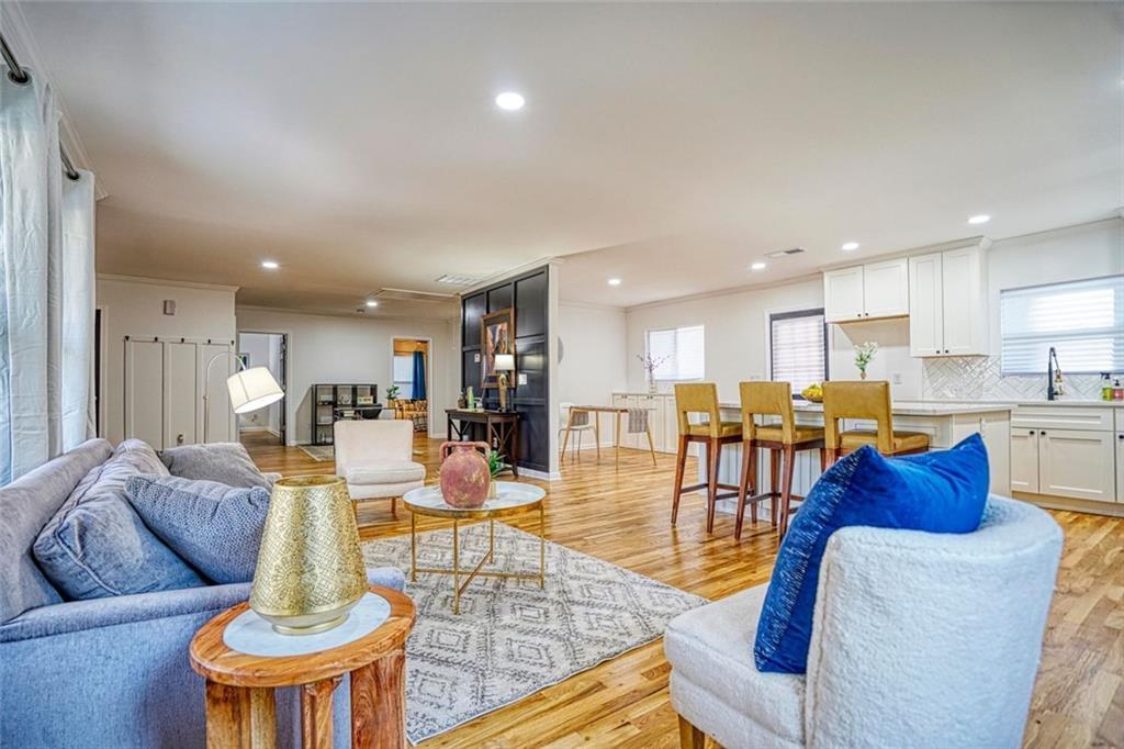 2230 Beecher Circle Southwest Atlanta, GA 30311 - Photo 4 of 29 a living room with furniture kitchen and a table