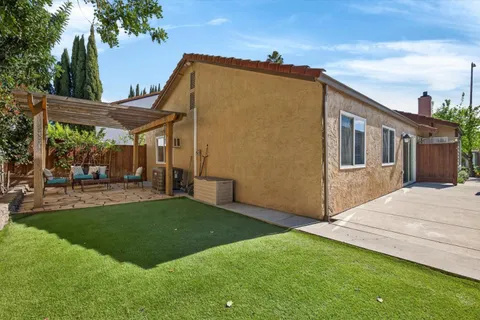 $1,198,000 | 512 Lanfair Circle, San Jose, CA 95136