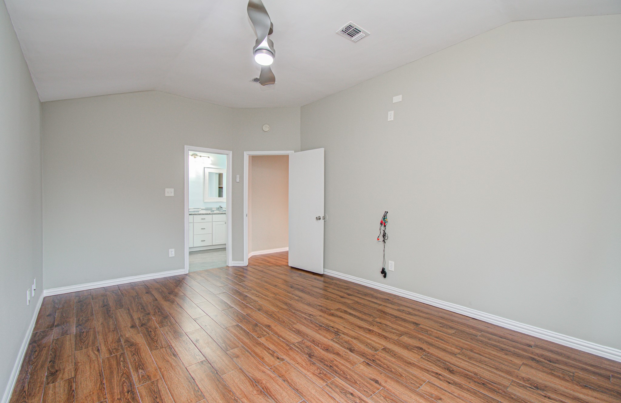 10546 Rippling Fields Drive Houston, TX 77064 - Photo 17 of 31 Primary Bedroom
