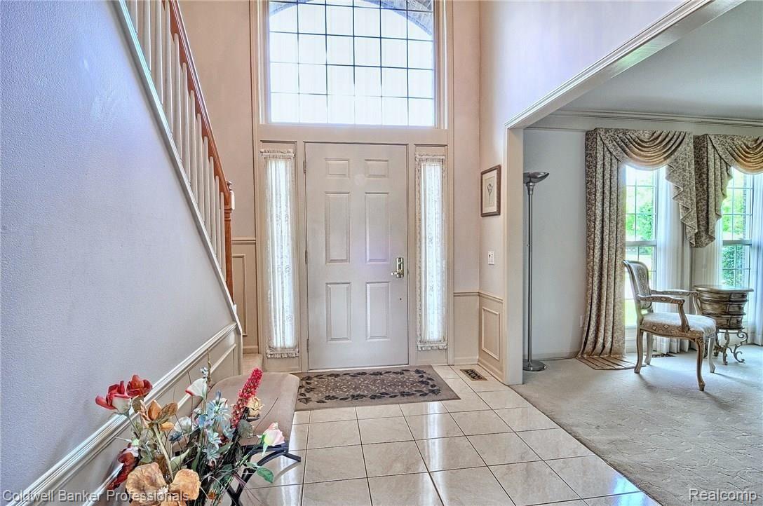 46689 Mornington Road Canton, MI 48188 - Photo 10 of 30 Foyer