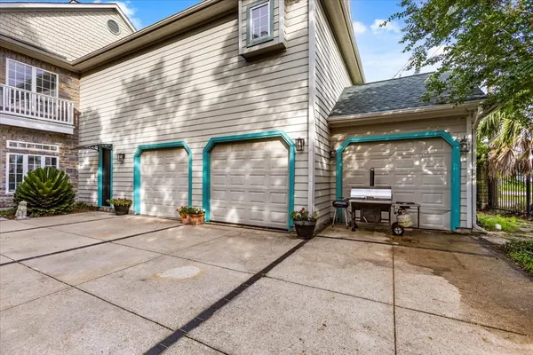 a view of a building with sitting area