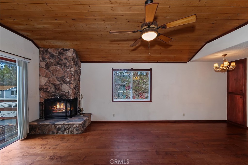 245 Vista Sugarloaf, CA 92386 - Photo 15 of 49