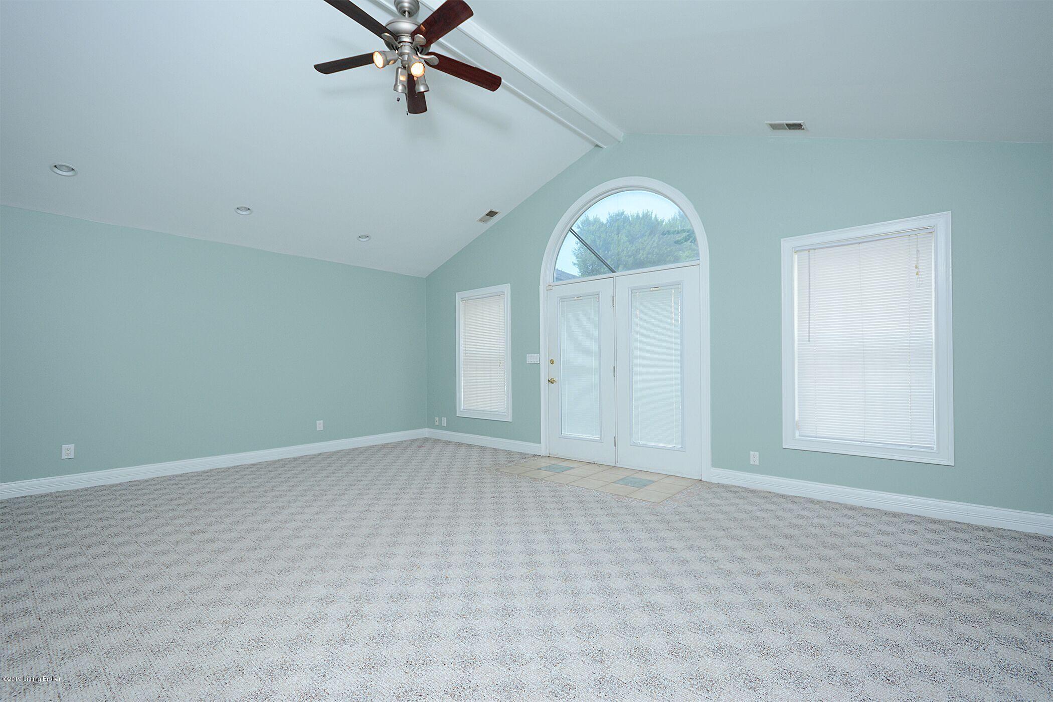 1901 Heaton Road Louisville, KY 40216 - Photo 4 of 36 MASTER BEDROOM