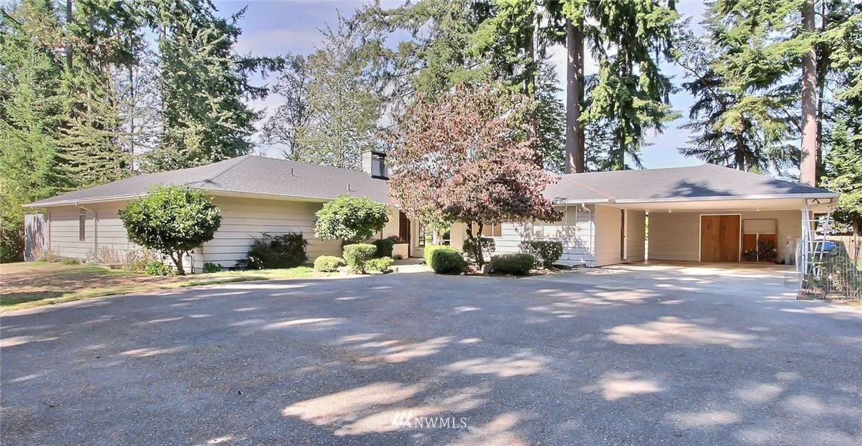 1011 Roe Street Steilacoom, WA 98388 - Photo 4 of 18