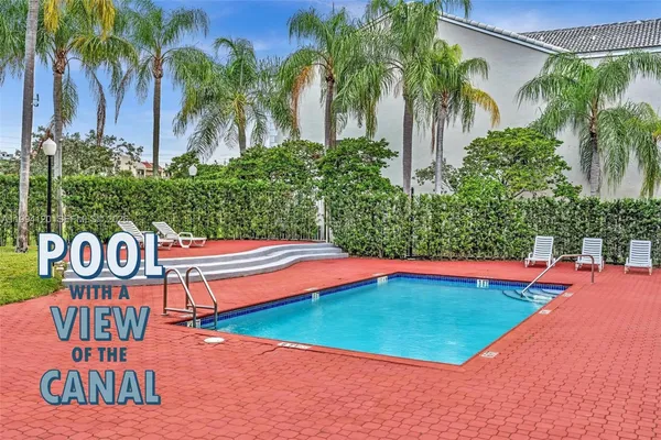 a sign that is on the side of the road