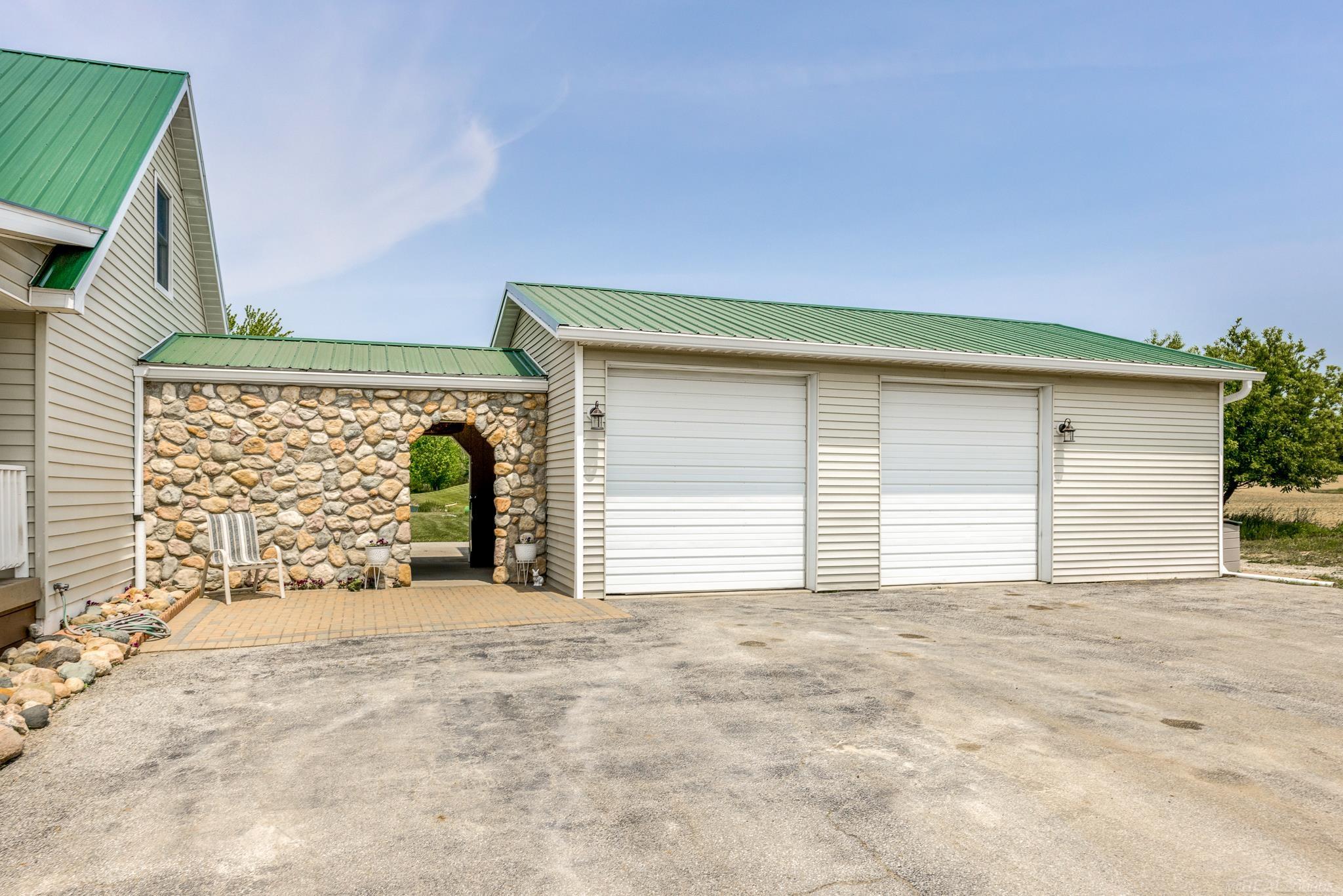 5393 Sheridan Line Road Croswell, MI 48422 - Photo 45 of 71 32'x24' Garage
