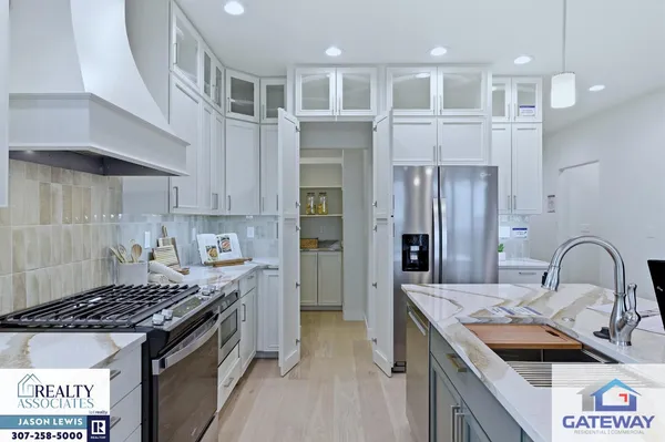 $829,900 | 2785 Berkshire Way, Casper, WY 82609