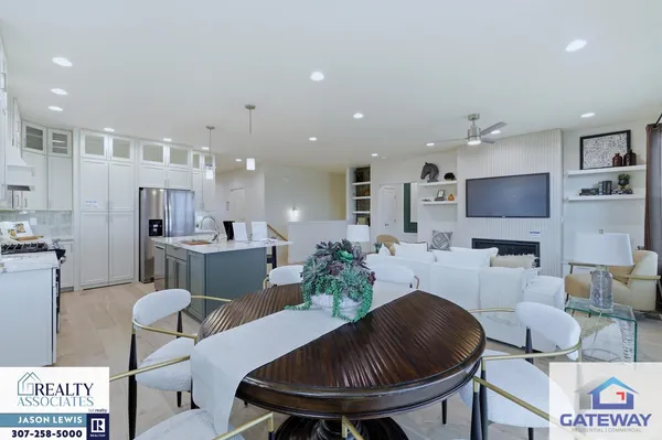 $829,900 | 2785 Berkshire Way, Casper, WY 82609