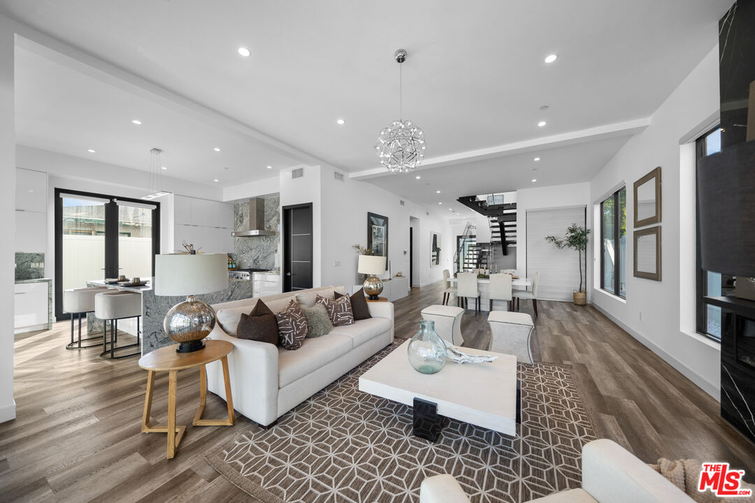 5812 Willis Avenue Sherman Oaks, CA 91411 - Photo 18 of 71