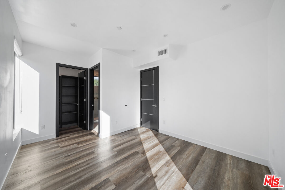 5812 Willis Avenue Sherman Oaks, CA 91411 - Photo 29 of 71