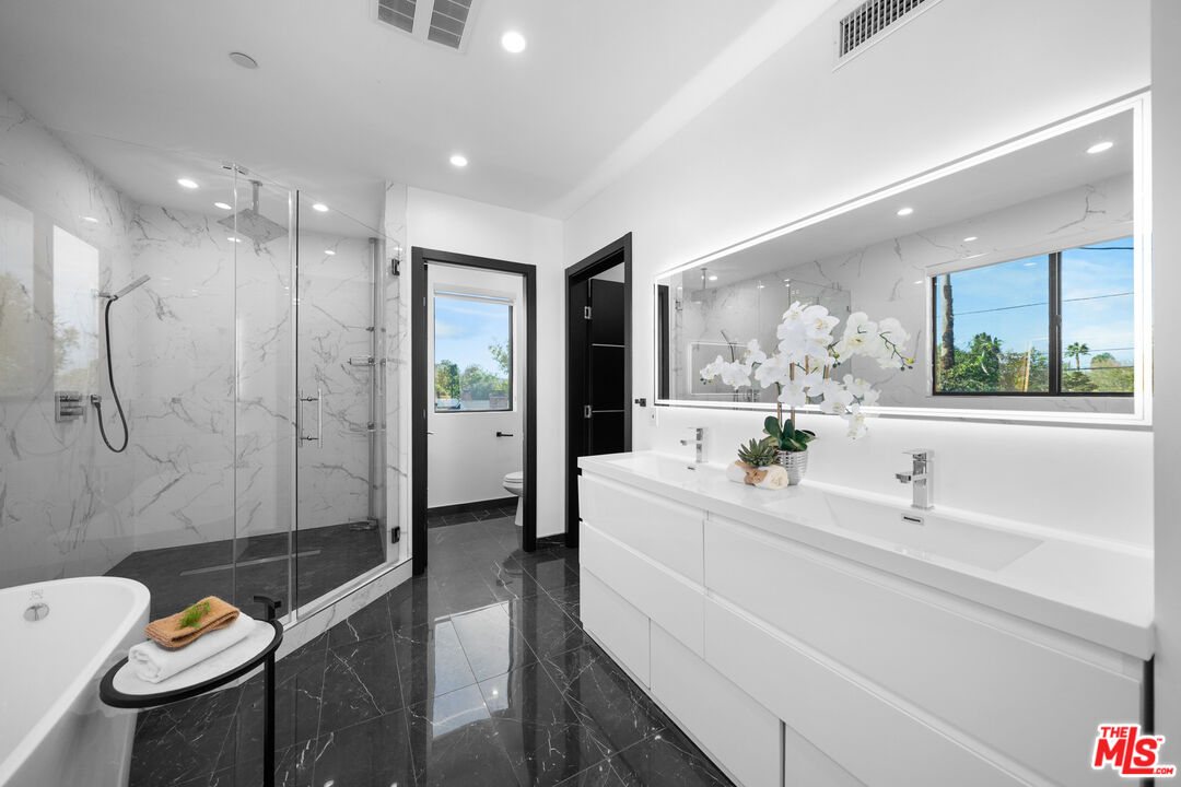 5812 Willis Avenue Sherman Oaks, CA 91411 - Photo 44 of 71