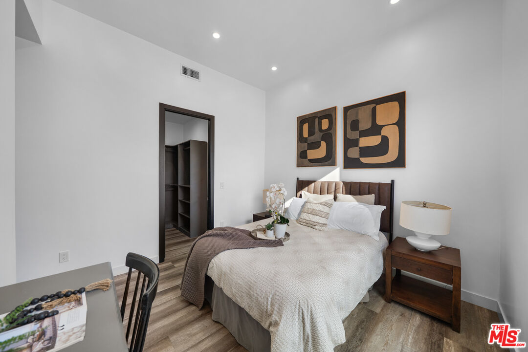 5812 Willis Avenue Sherman Oaks, CA 91411 - Photo 8 of 71