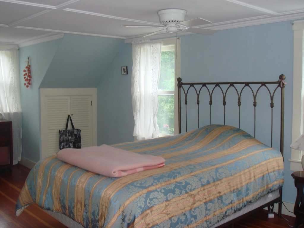 45 Bridges Road Williamstown, MA 01267 - Photo 8 of 16 Blue bedroom