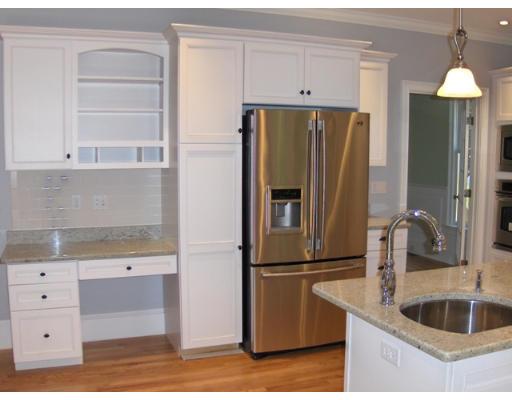 17 Wilson Road Lexington, MA 02421 - Photo 7 of 19