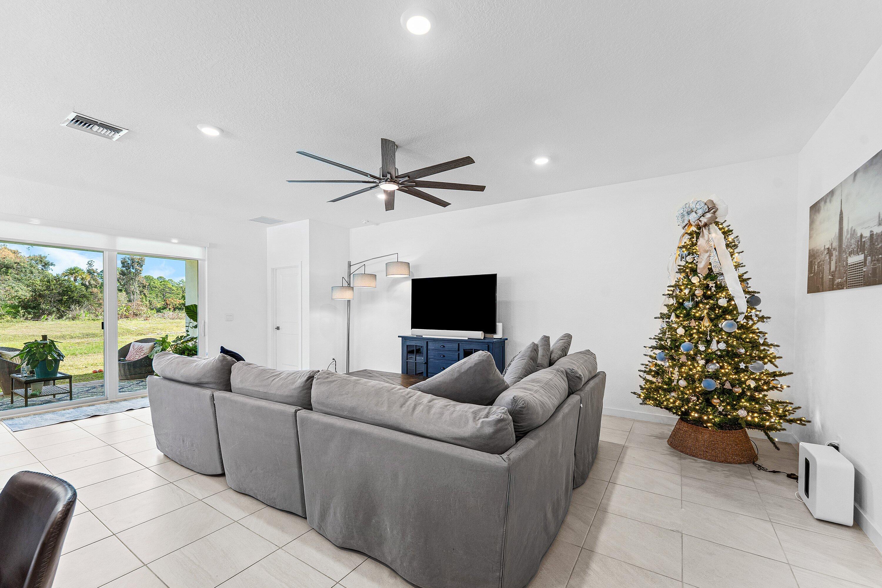 5958 Southeast Sky Blue Circle Stuart, FL 34997 - Photo 14 of 49 Living Room