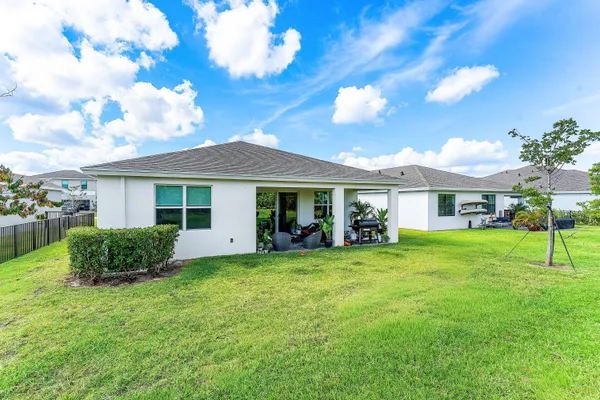 $572,500 | 5958 Southeast Sky Blue Circle, Stuart, FL 34997