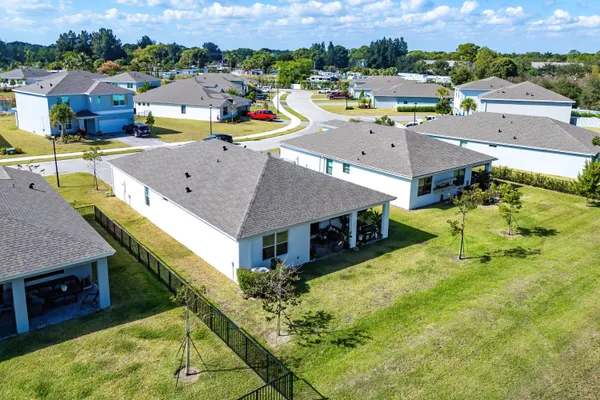 $572,500 | 5958 Southeast Sky Blue Circle, Stuart, FL 34997