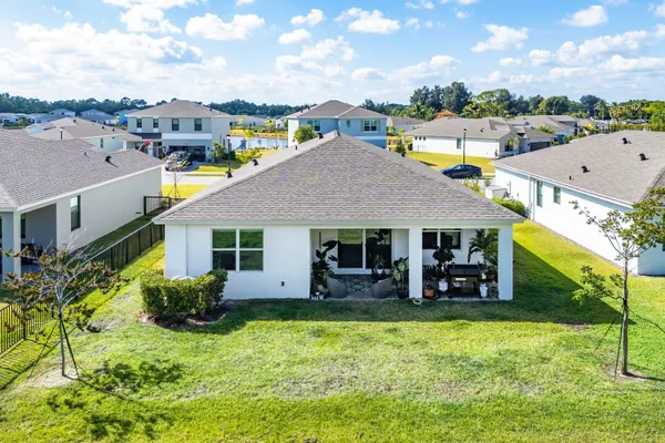 $572,500 | 5958 Southeast Sky Blue Circle, Stuart, FL 34997