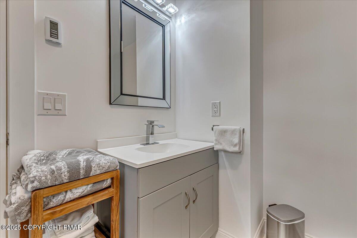 104 Schoonover Court Bushkill, PA 18324 - Photo 19 of 24 29-Photo Sep 16 2025, 8 38 45 AM