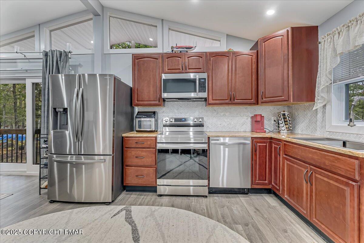 104 Schoonover Court Bushkill, PA 18324 - Photo 5 of 24 19-Photo Sep 16 2025, 8 29 26 AM (1)