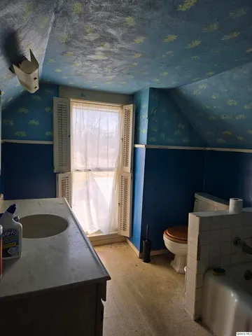 $99,000 | 517 West 6th Street, Beardstown, IL 62618