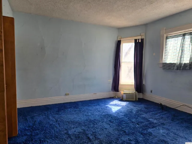 $99,000 | 517 West 6th Street, Beardstown, IL 62618