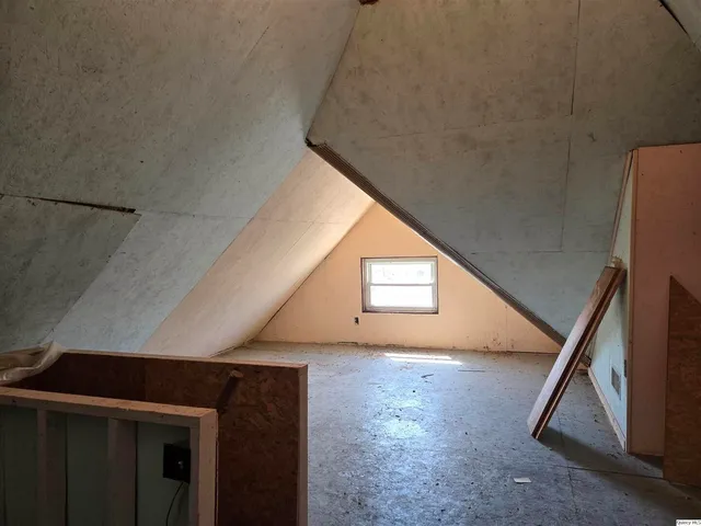 $99,000 | 517 West 6th Street, Beardstown, IL 62618