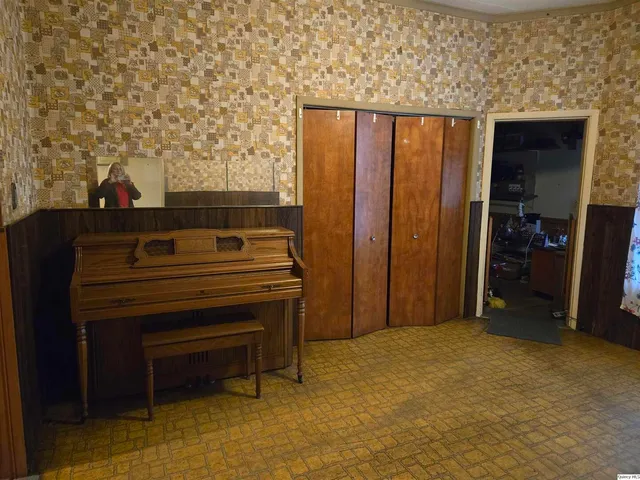 $99,000 | 517 West 6th Street, Beardstown, IL 62618