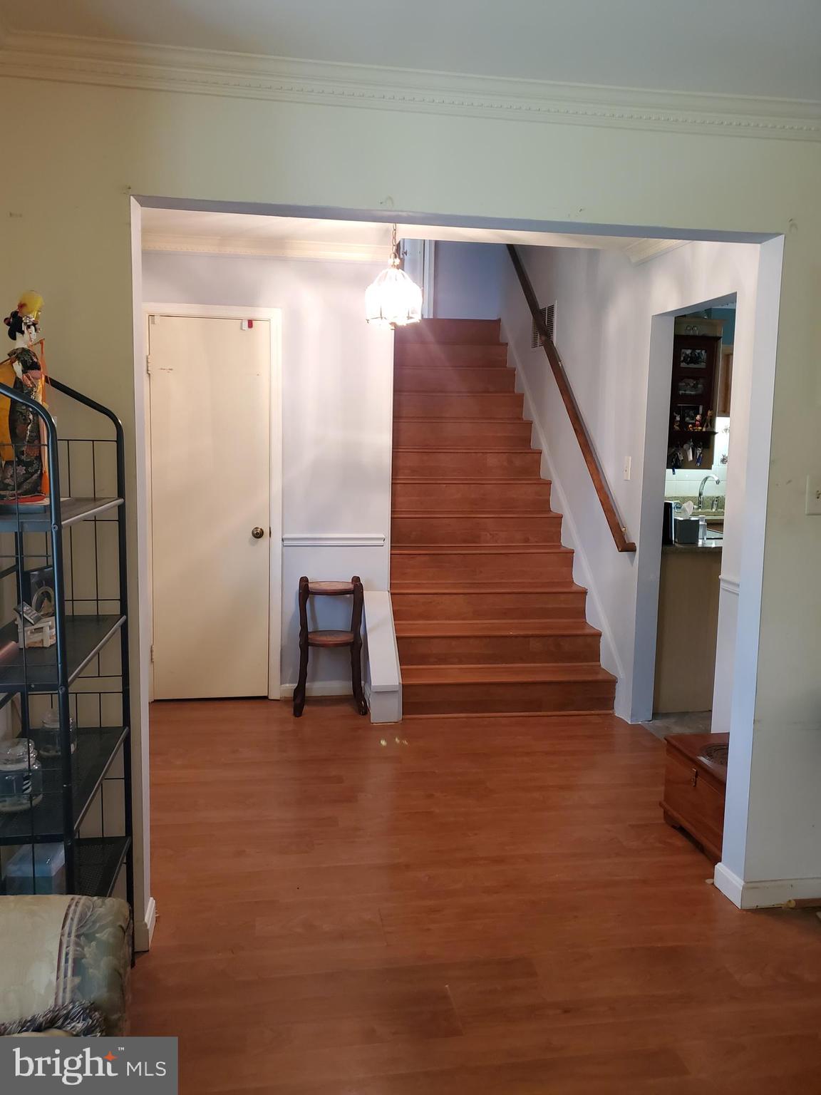 15228 Elk Run Road Chantilly, VA 20151 - Photo 2 of 19 Foyer