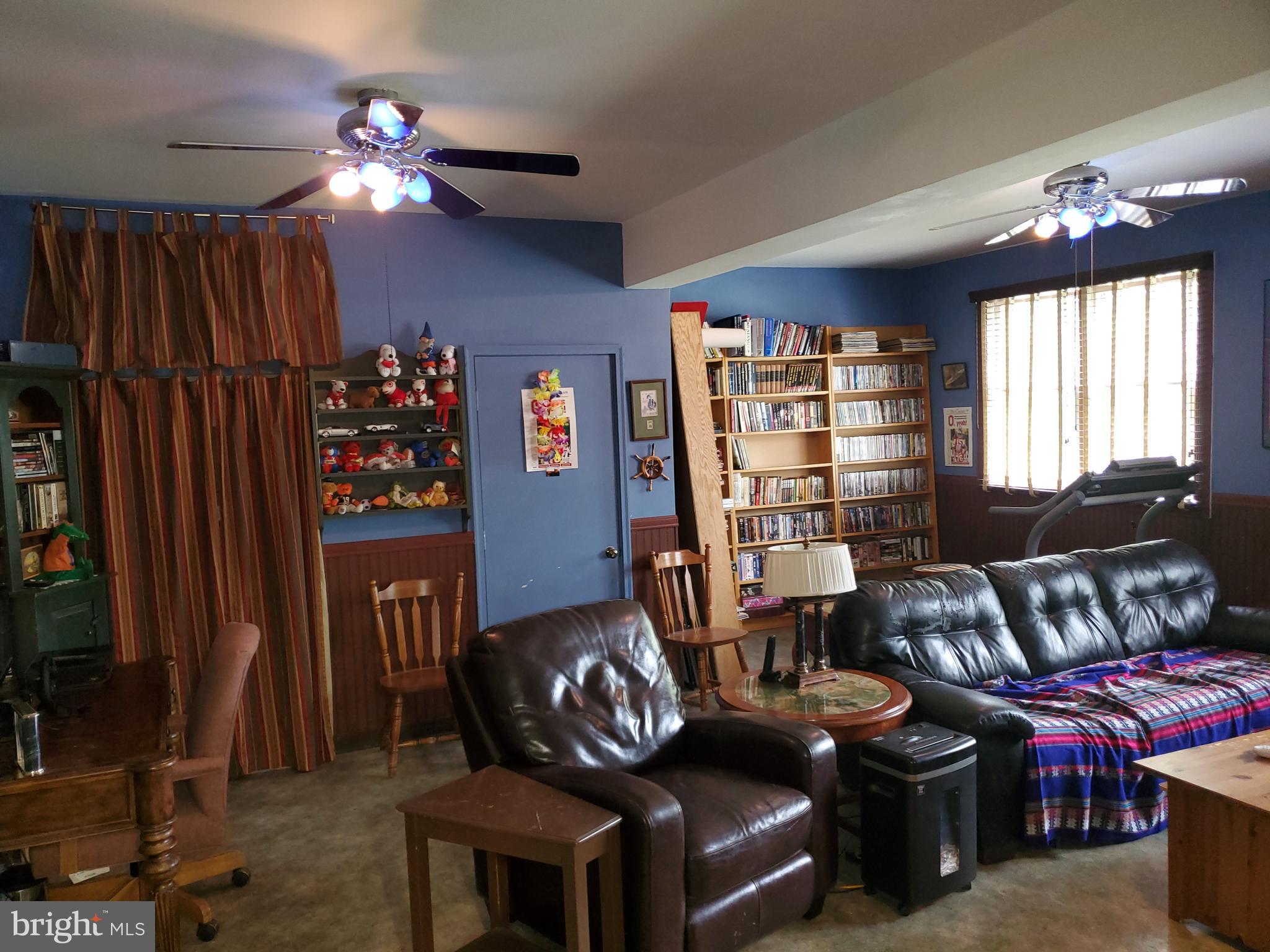 15228 Elk Run Road Chantilly, VA 20151 - Photo 10 of 19 Greatroom