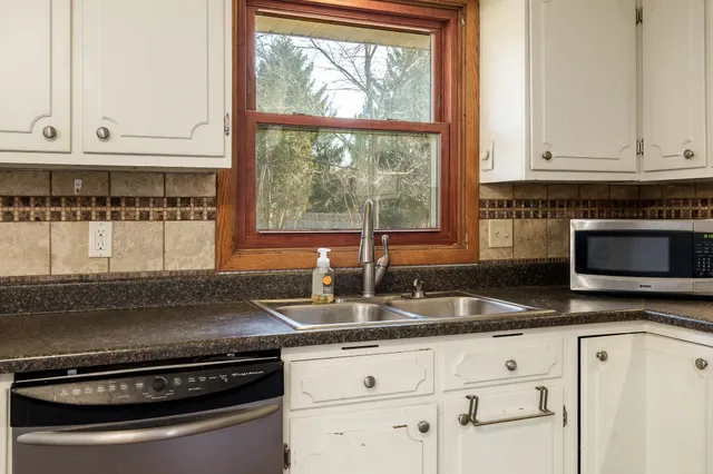 $245,000 | 309 Whittemore Drive, South Beloit, IL 61080