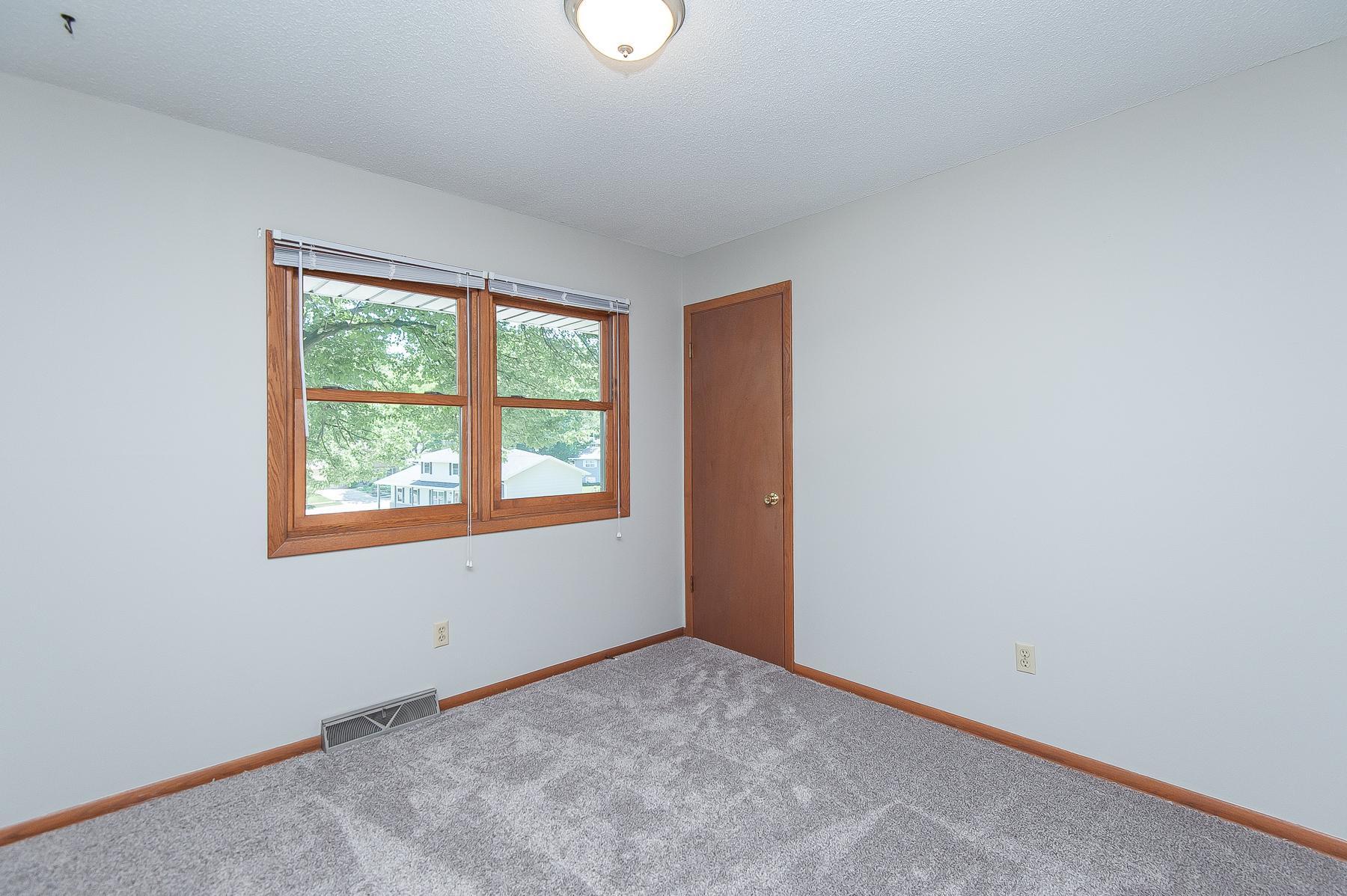 2237 Vanir Court Northwest Rochester, MN 55901 - Photo 14 of 29