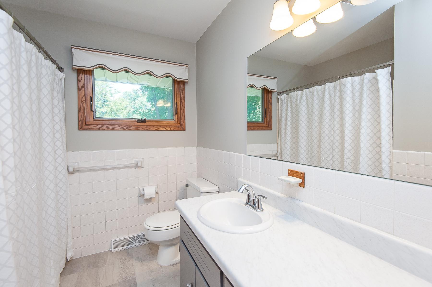 2237 Vanir Court Northwest Rochester, MN 55901 - Photo 17 of 29