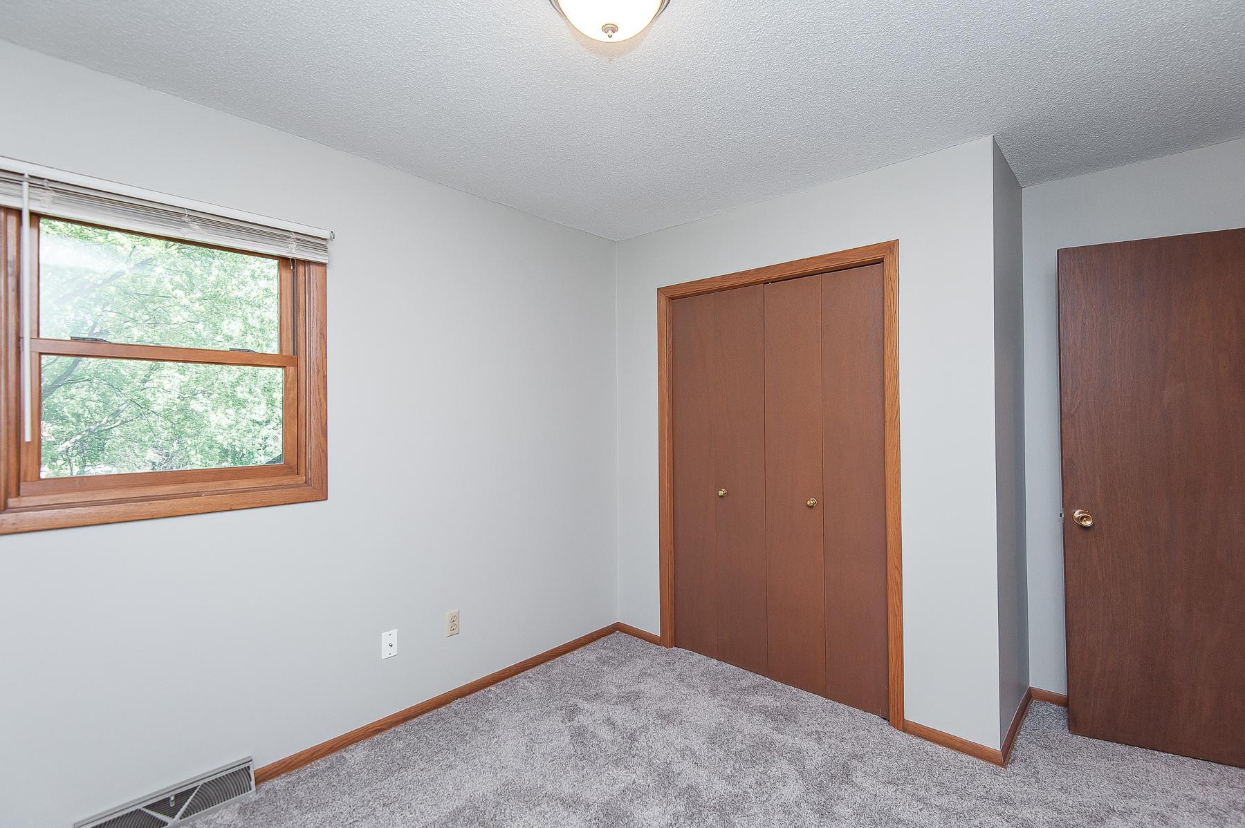 2237 Vanir Court Northwest Rochester, MN 55901 - Photo 20 of 29