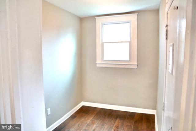 4011 Fairfax Road Baltimore, MD 21216 - Photo 5 of 33