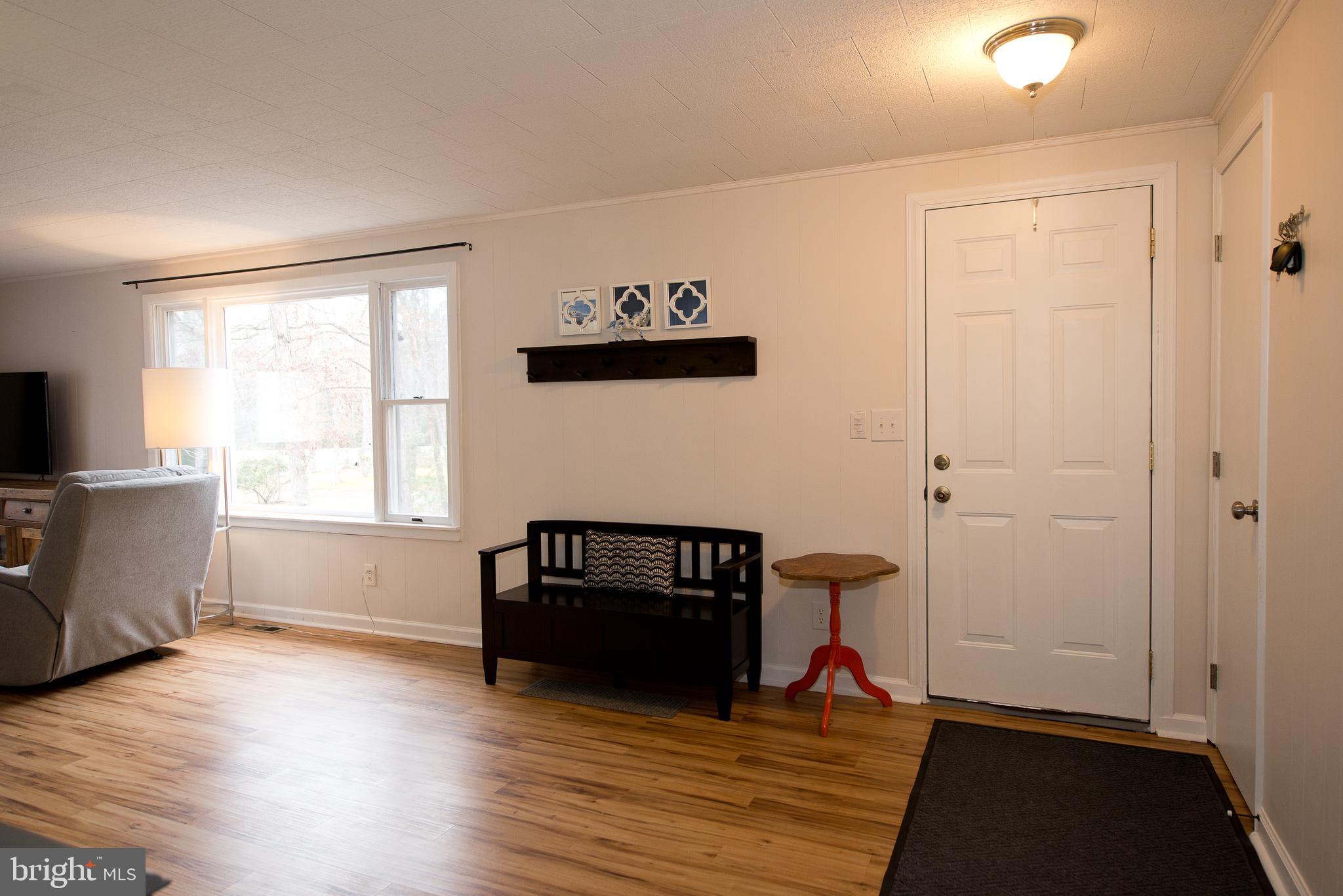 22261 Point Lookout Road Leonardtown, MD 20650 - Photo 10 of 33 Entry Area