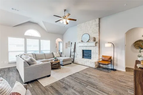 $395,000 | 6321 Farndon Drive, Aubrey, TX 76227
