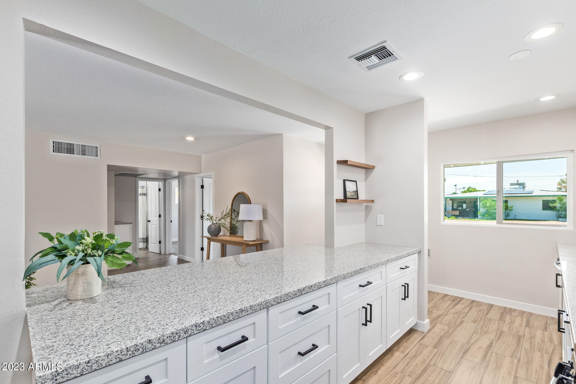 808 West Picadilly Road Phoenix, AZ 85013 - Photo 6 of 19 12 - Picadilly