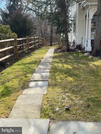 $1,700 | 15 West Ferry Street, New Hope, PA 18938